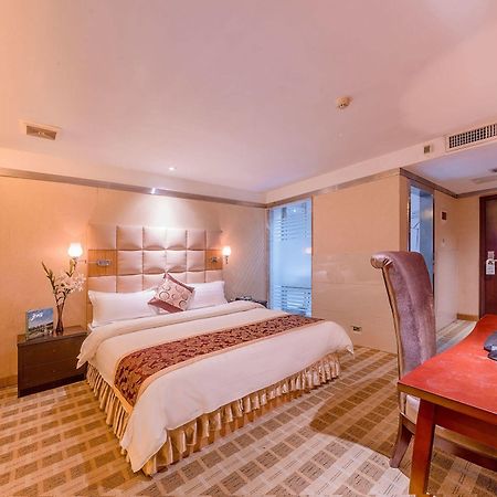 Airport Liwan Hotel Гуанчжоу Экстерьер фото