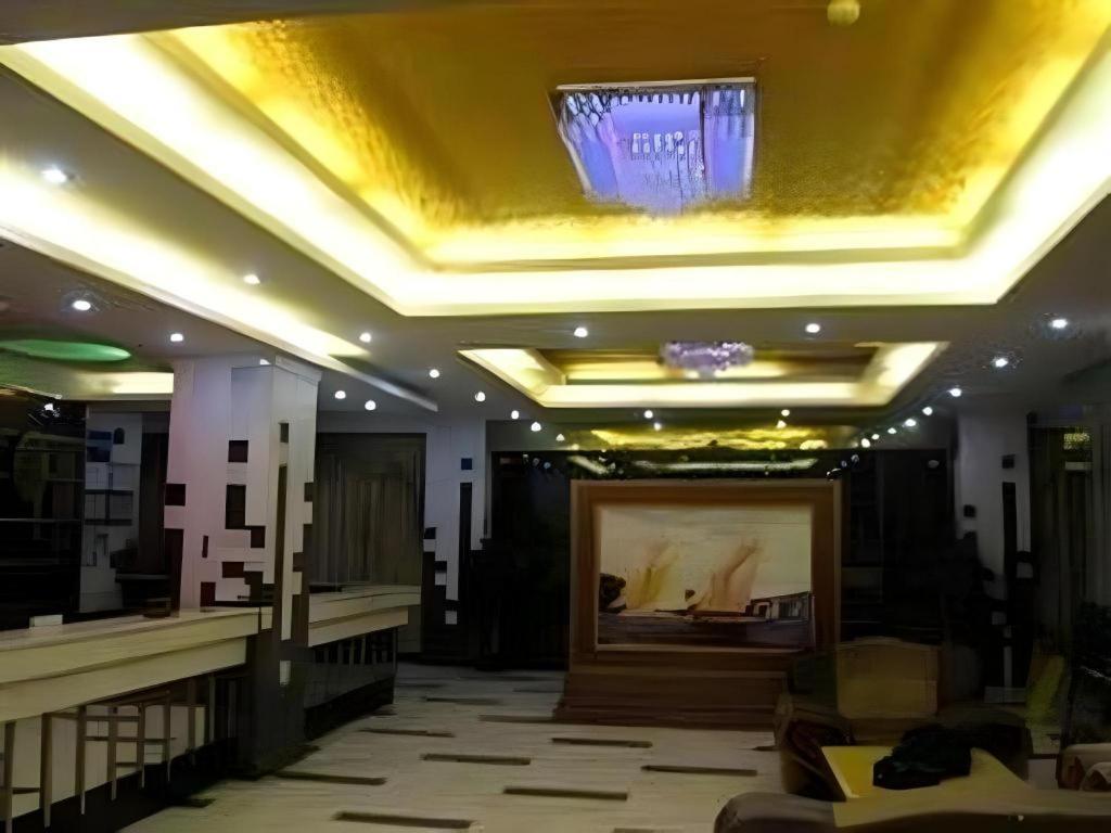 Airport Liwan Hotel Гуанчжоу Экстерьер фото