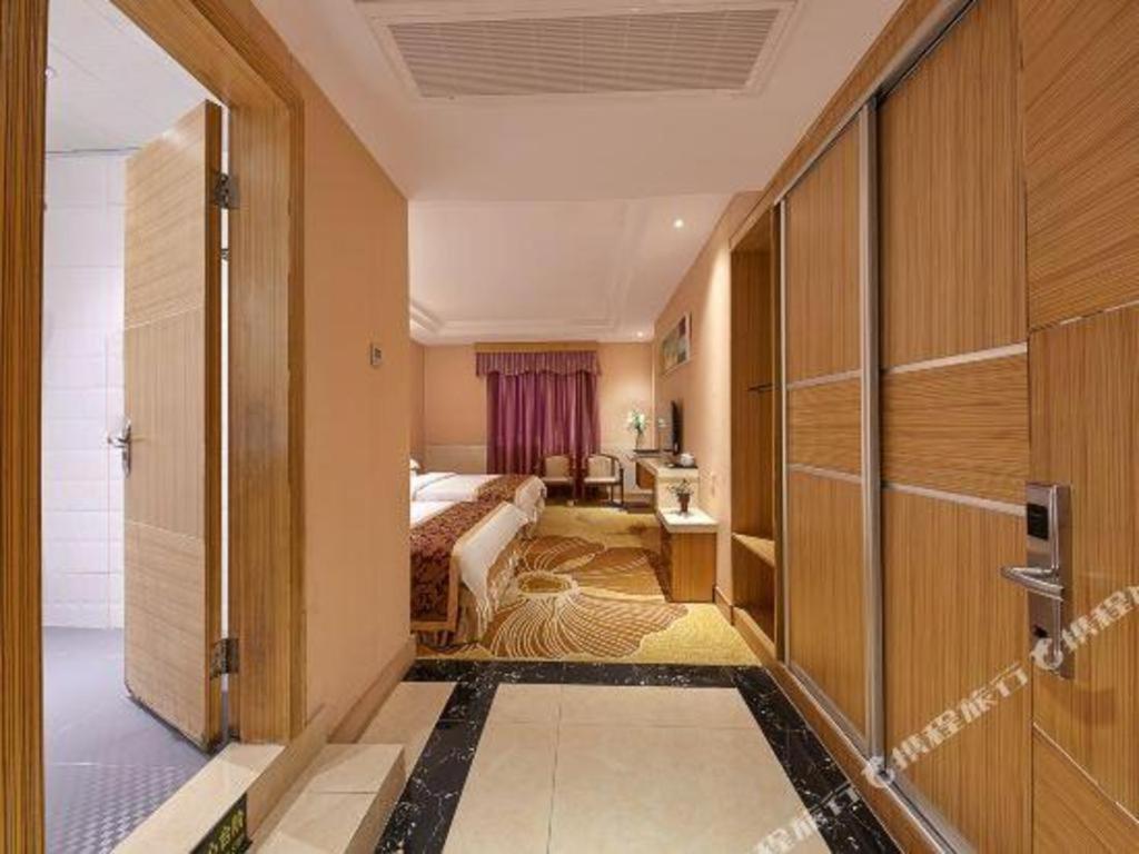 Airport Liwan Hotel Гуанчжоу Экстерьер фото