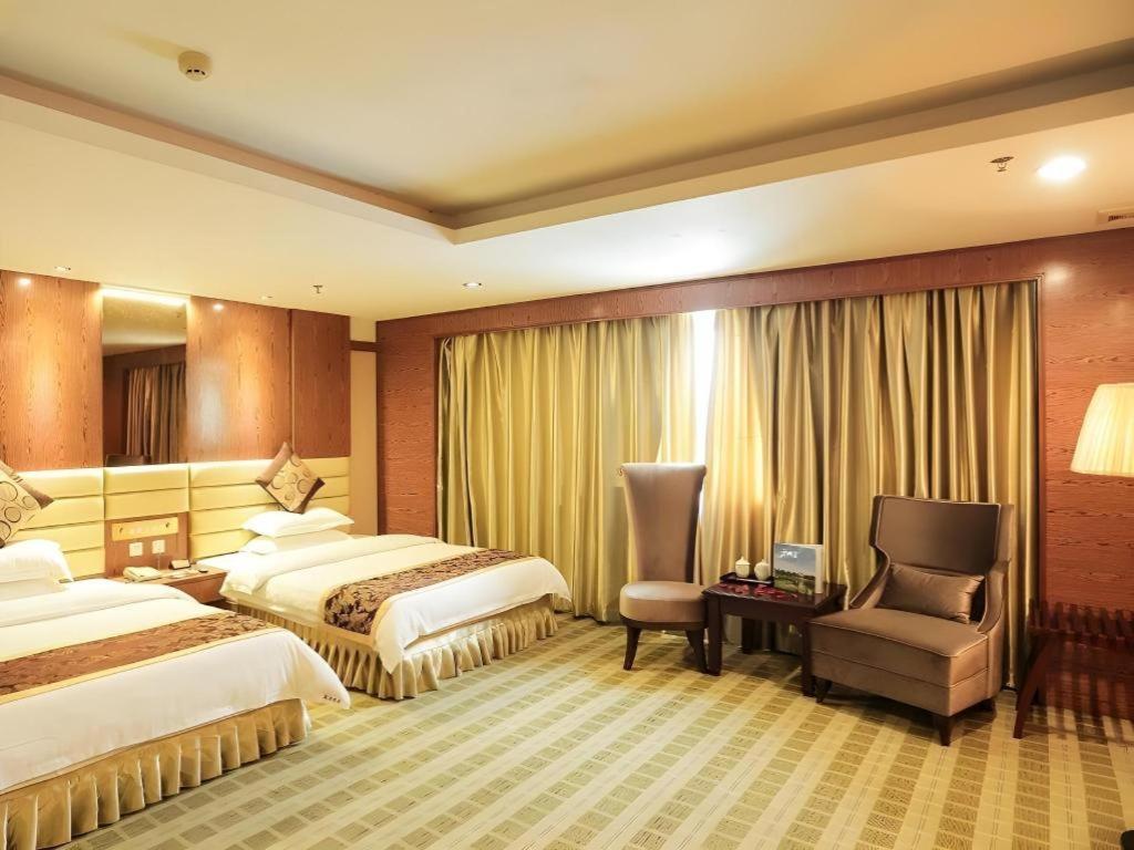 Airport Liwan Hotel Гуанчжоу Экстерьер фото