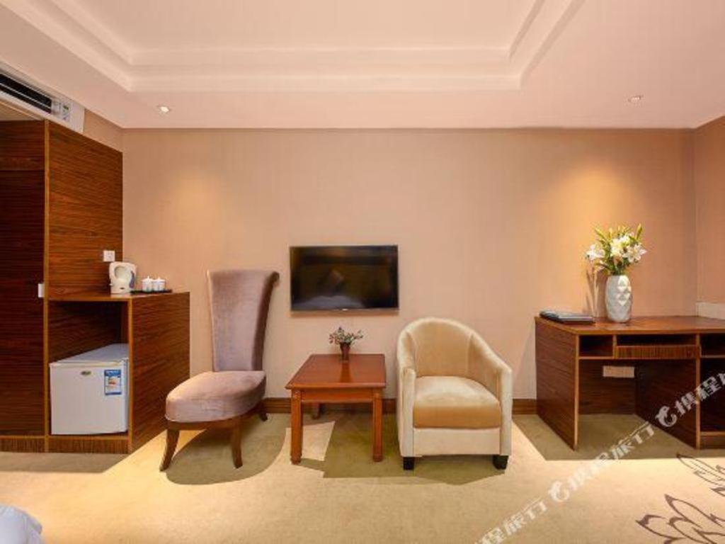 Airport Liwan Hotel Гуанчжоу Экстерьер фото