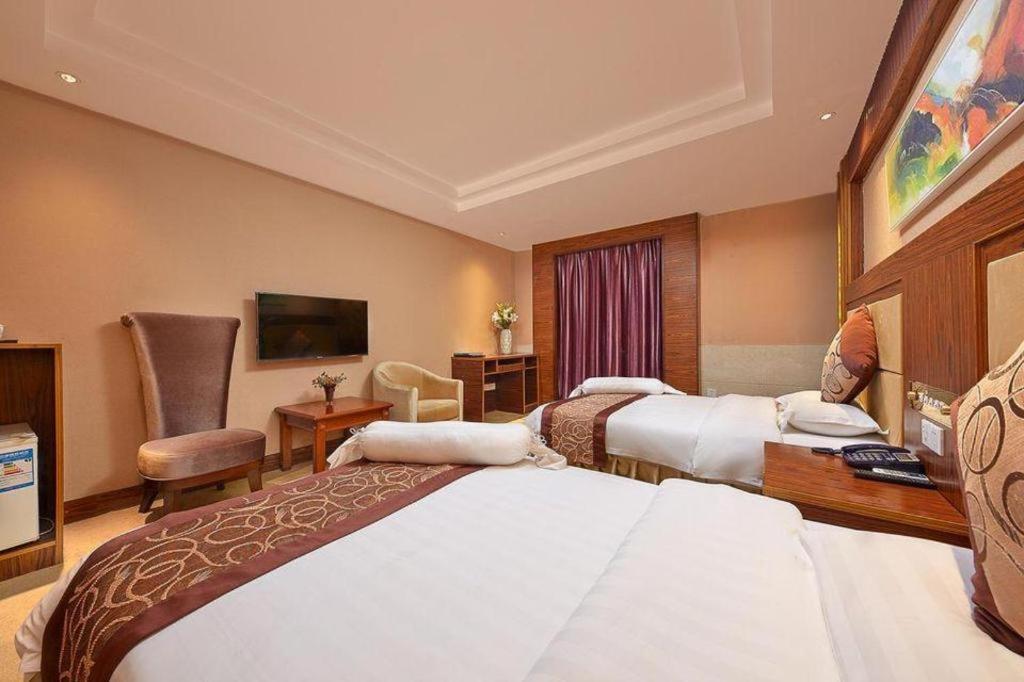 Airport Liwan Hotel Гуанчжоу Экстерьер фото
