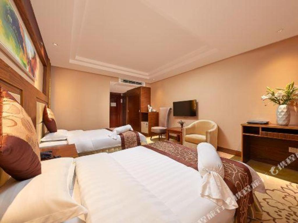 Airport Liwan Hotel Гуанчжоу Экстерьер фото